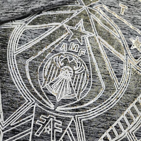 T-Shirt - Picture 4 of 4